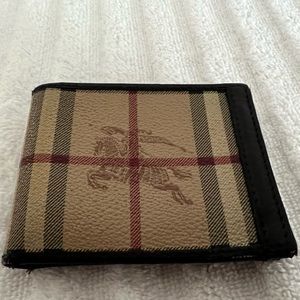 Burberry leather bi fold wallet